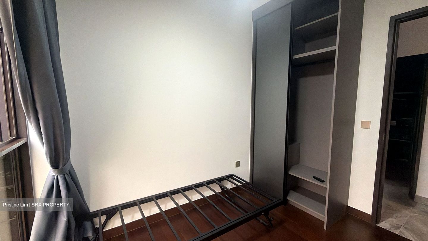 The Commodore (D27), Condominium #555028041
